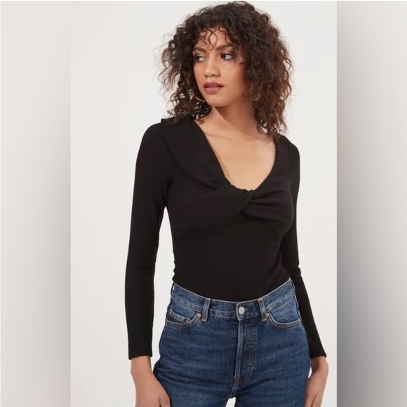 Astr Tops - NWT ASTR The Label Iggi Bodysuit Black Size M